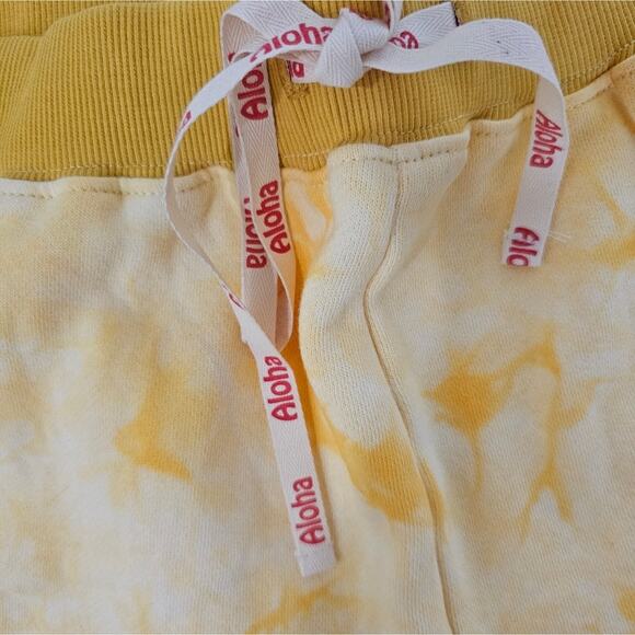 NWT Warm Fun Yellow Tie Dye Shorts - Picture 4 of 6